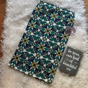 Forever 21 Contemporary Floral Tile Print Pencil Skirt S